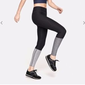 Outdoor Voices Dipped 7/8 warmup leggings